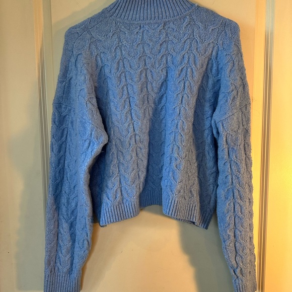 Pink Rose Baby Blue Cable-knit Slouchy Mock Neck Crop Sweater, Size Large - Picture 3 of 8